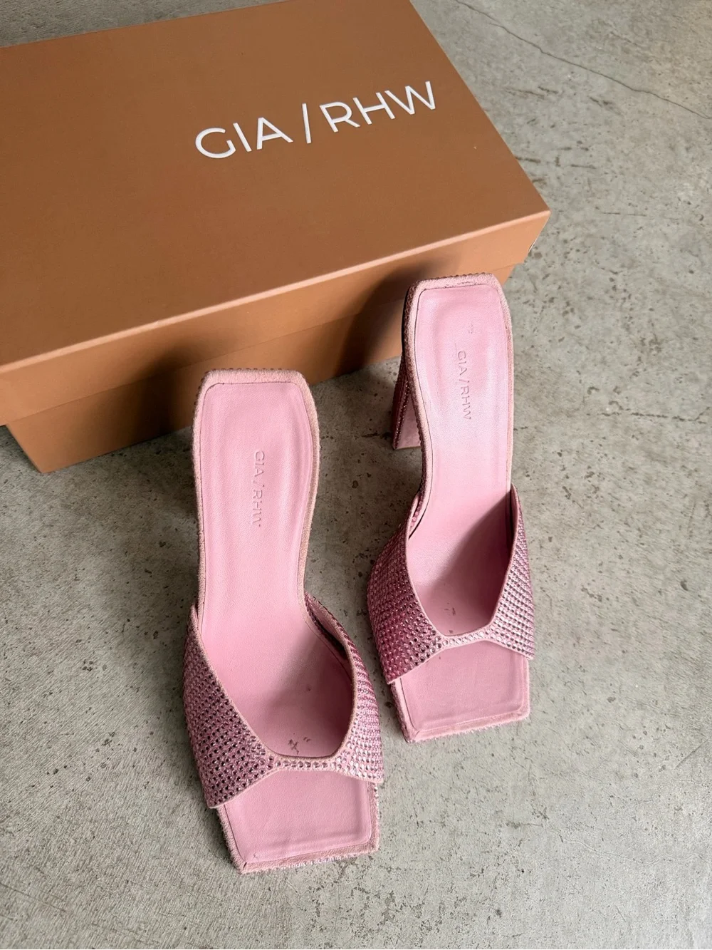 Gia Borghini gorgeous light